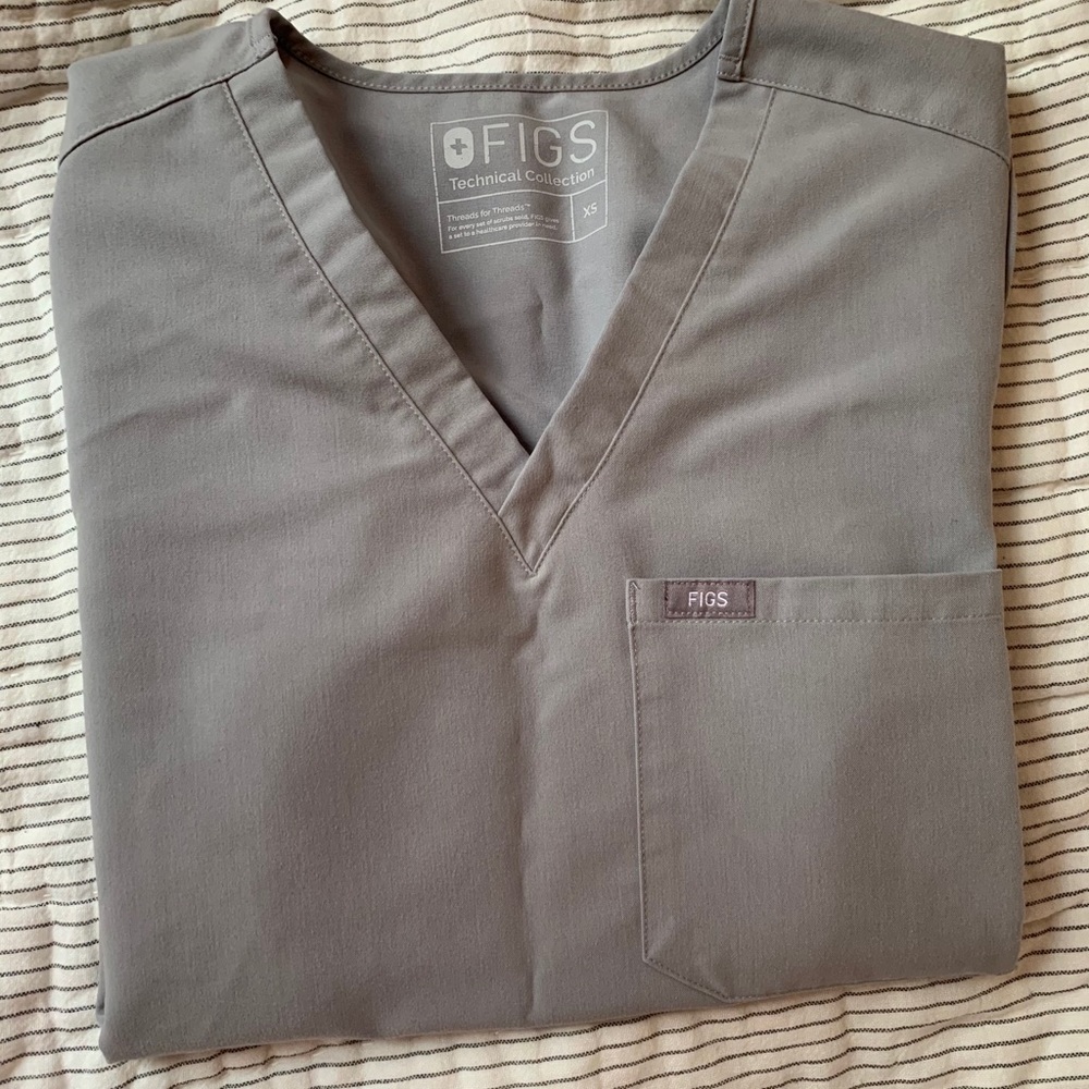 Women’s Figs XS Cement Top